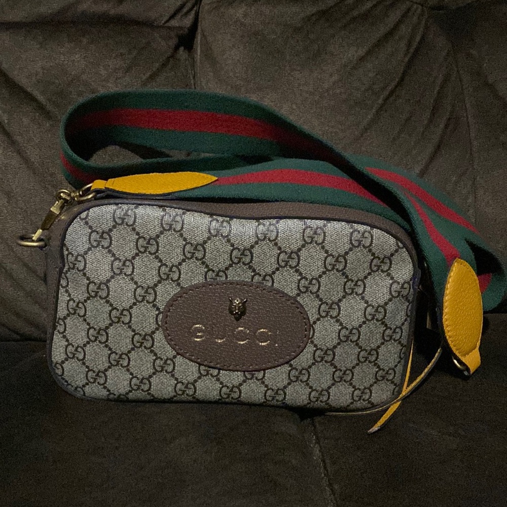 Gucci cross bag